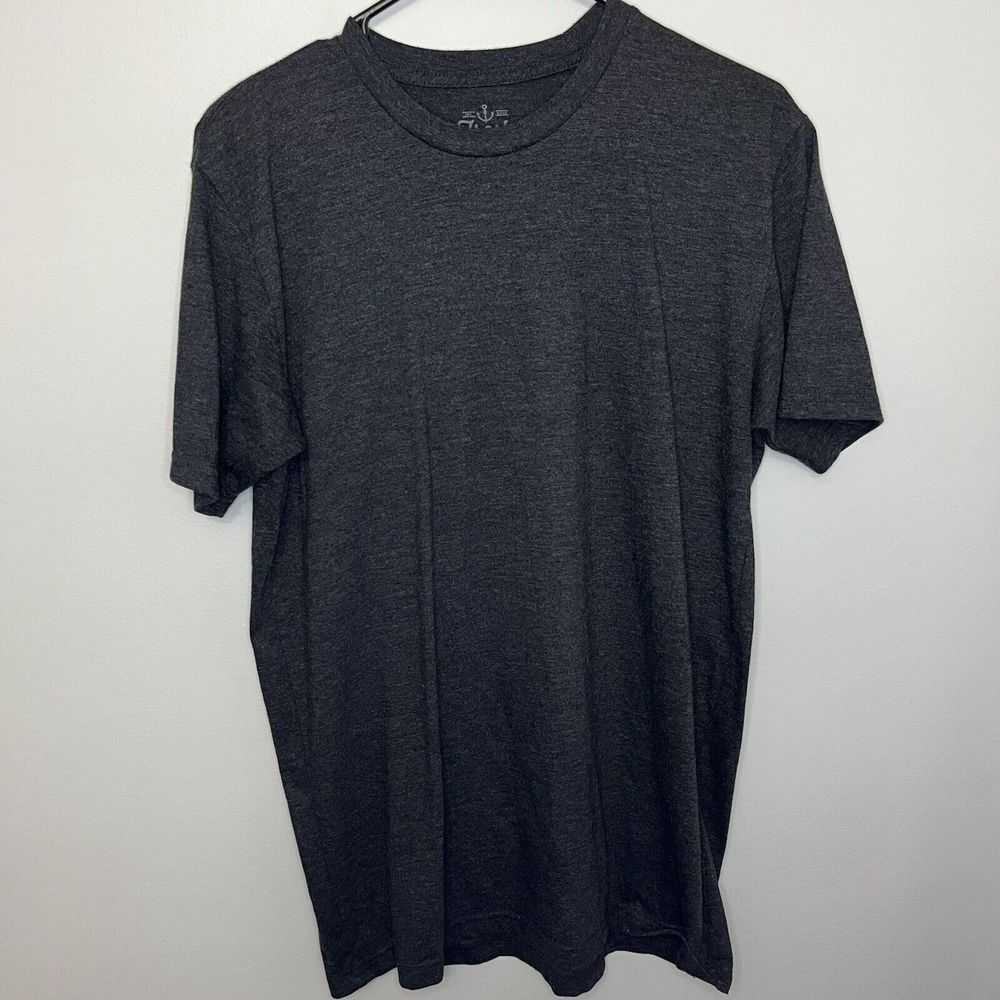Fresh Clean Tees Gray T Shirt Mens MT Short Sleeve Med Crew Neck Solid Tee NWOT